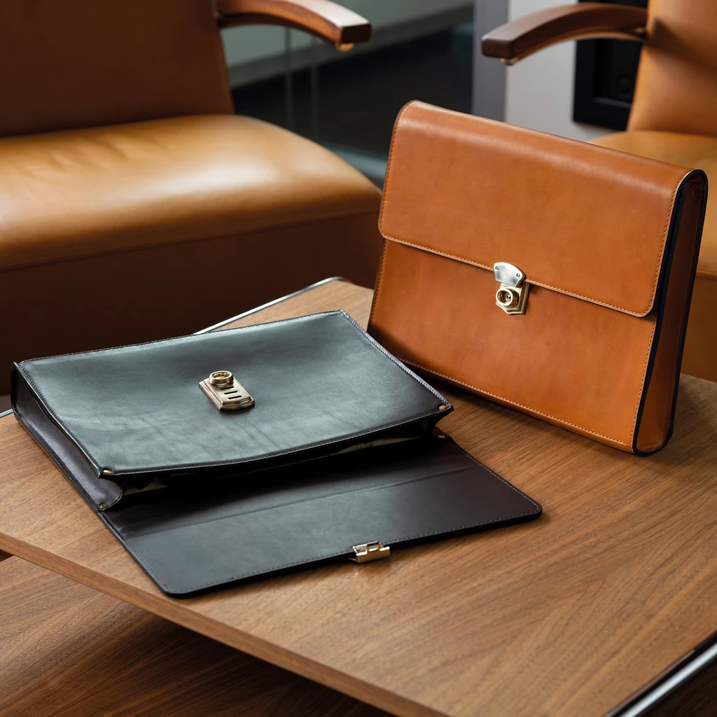 Hammann Underarm Document Case aus Stierleder
