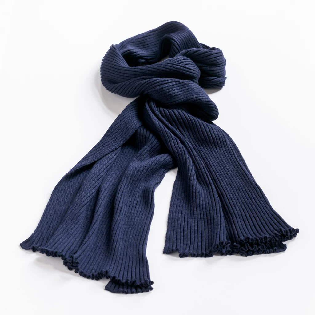 Rippenstrickschals aus reiner Wolle