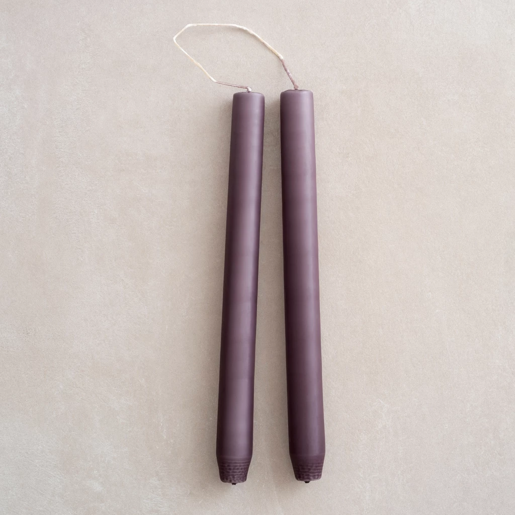 Ester & Erik zylindrische Kerzen Plum 4er-Set