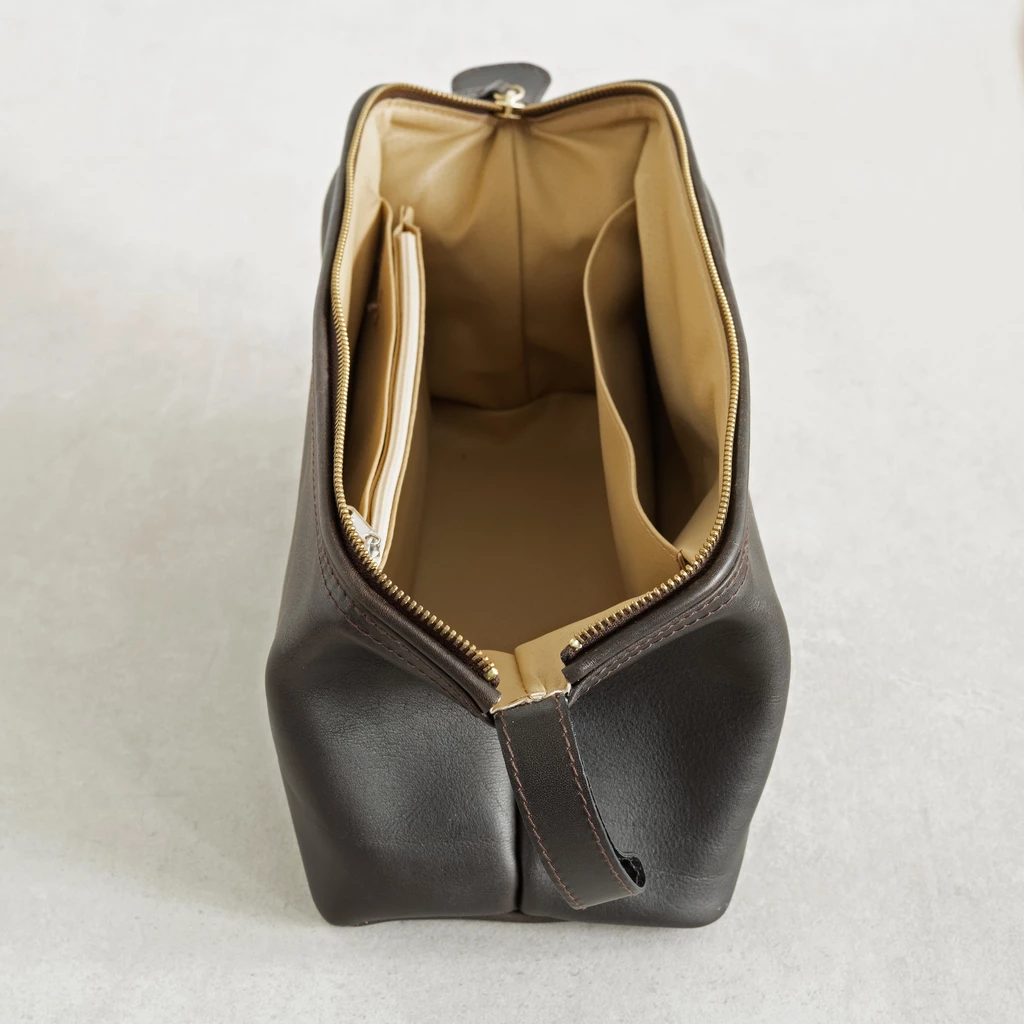 Hammann Riesen-Kulturtasche aus Stierleder Cognac