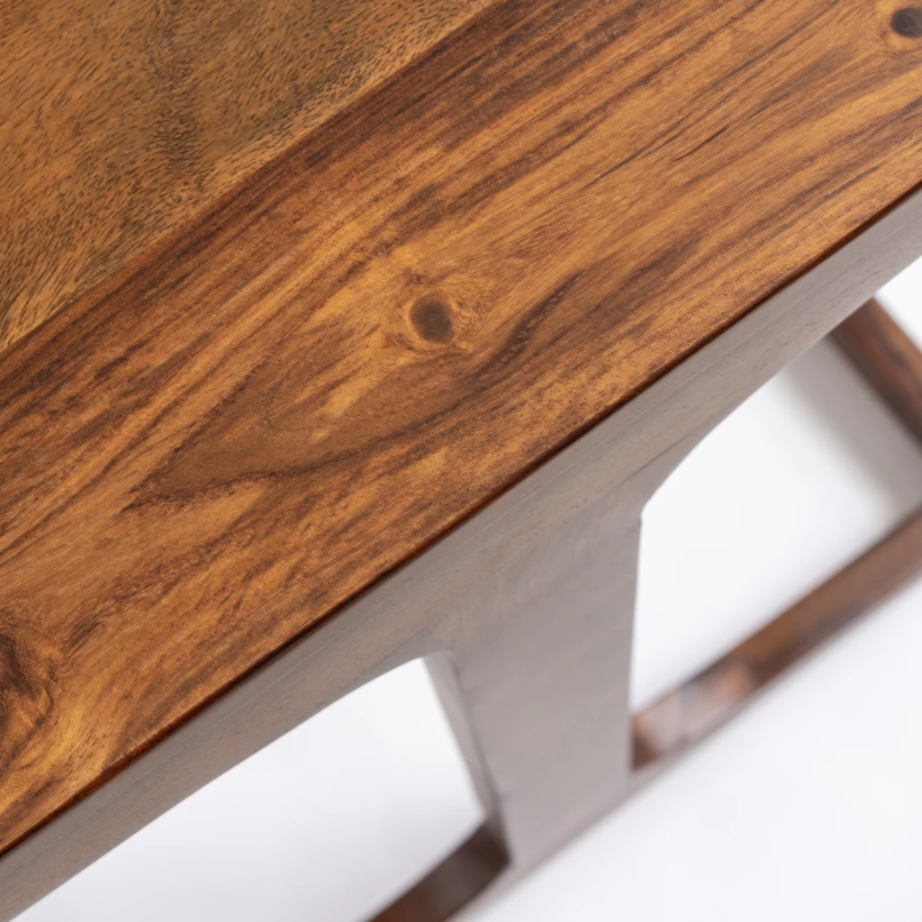 Sidetable T-Bone