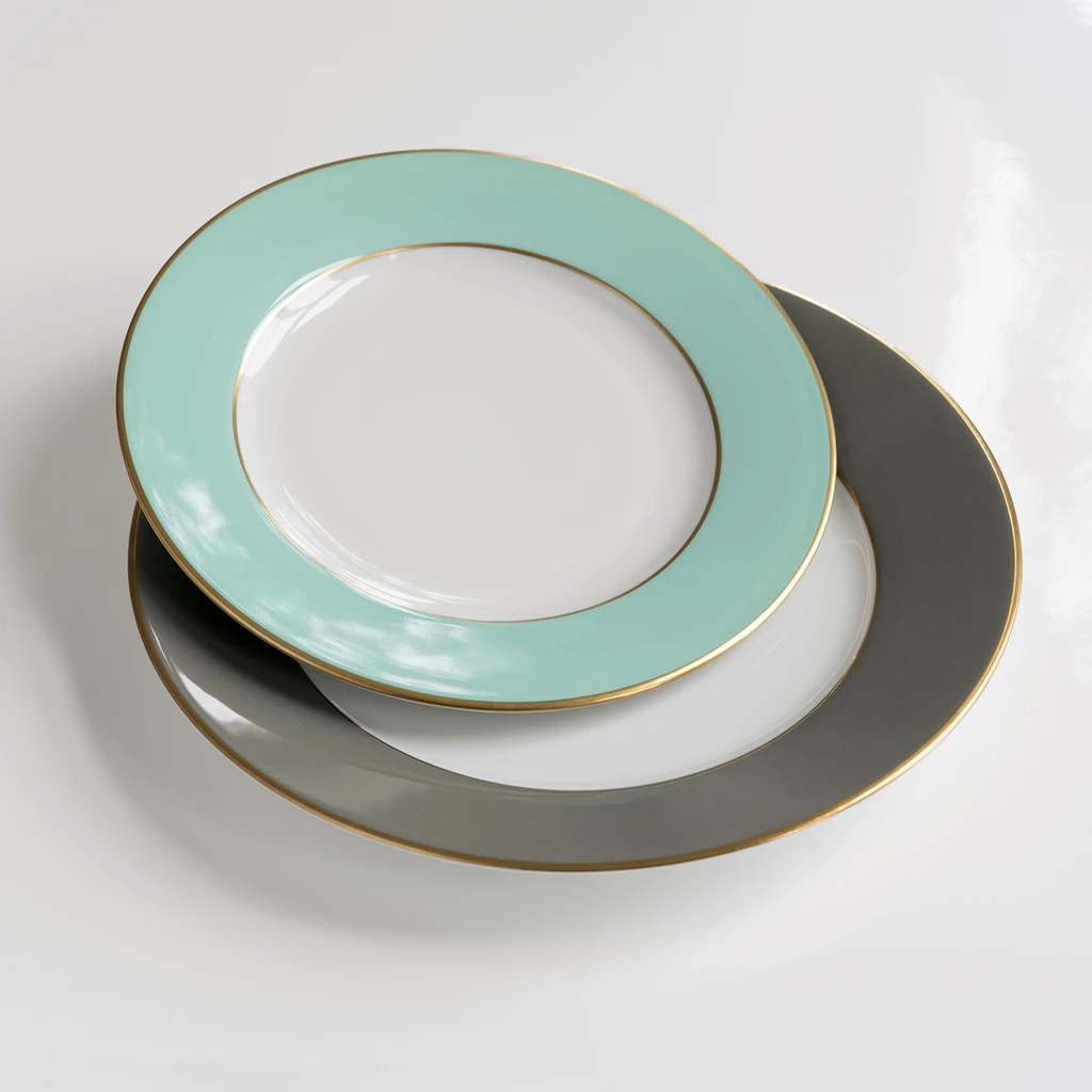 Porcelaine de Limoges Dessertteller mit Golddekor