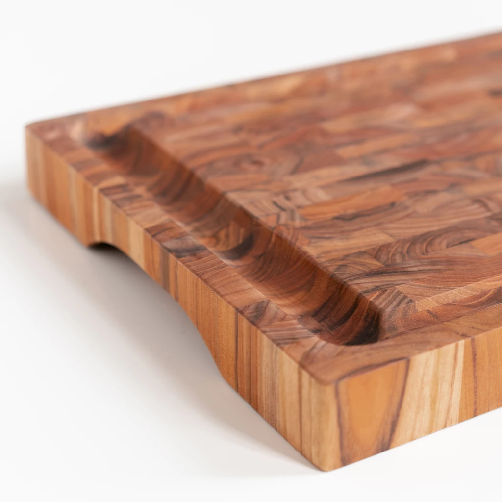 Tranchierbrett mit Saftrinne aus Teak Hirnholz klein