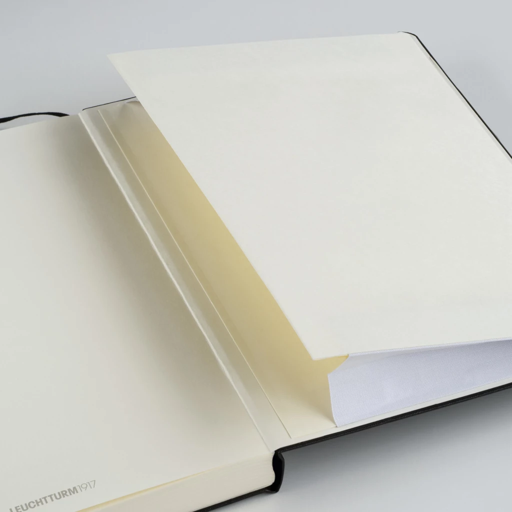 Leuchtturm1917 Notizbuch Master A4+ liniert Schwarz