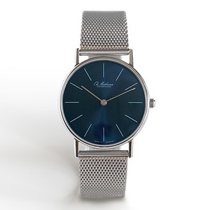 Ole Mathiesen Armbanduhr 1962 Classic 33 silbernes Armband Blau
